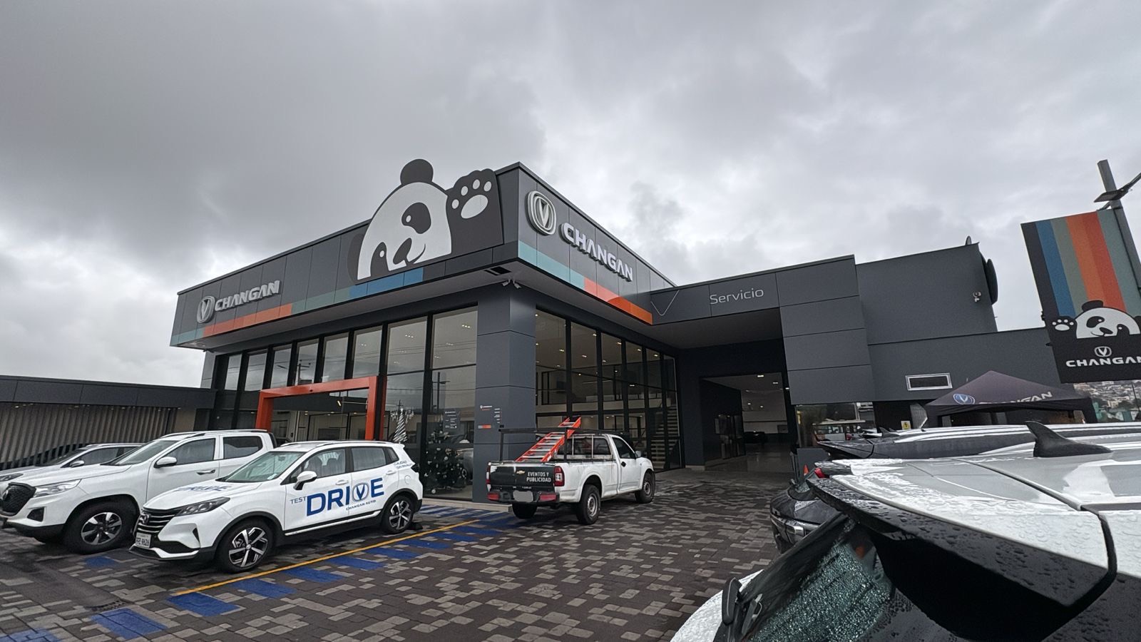 Rotulación comercial y cambio de imagen de local